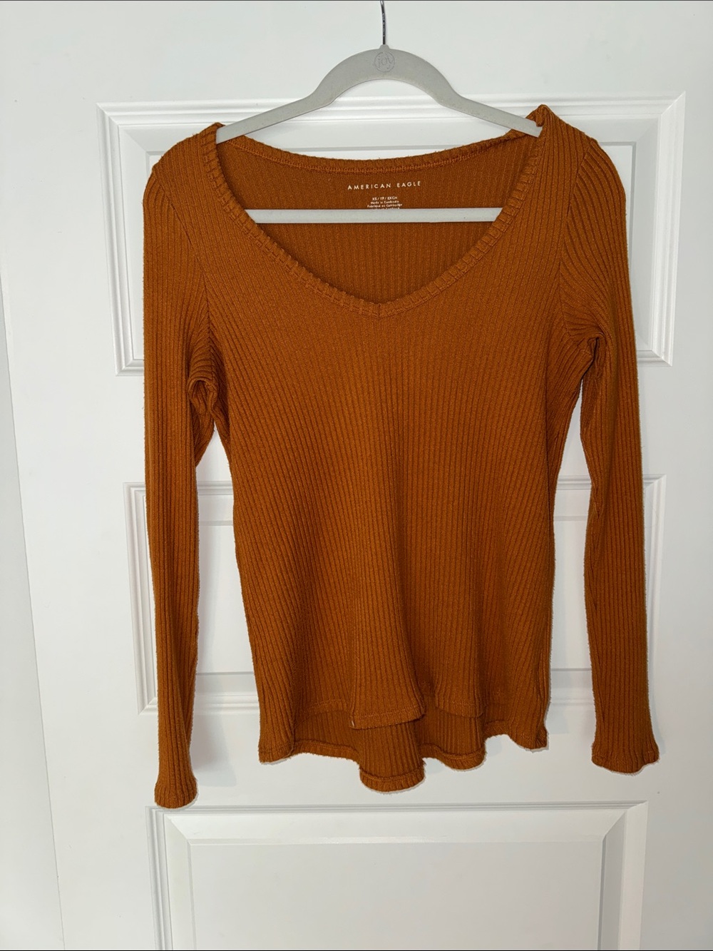 American Eagle Outfitters Long Sleeve Ribbed V-Neck Top - Rust Orange
